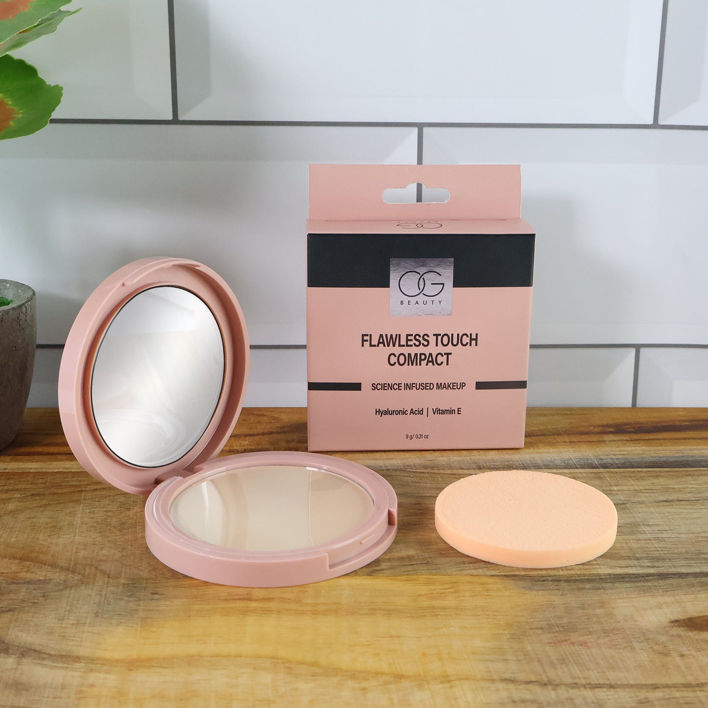 Og Beauty Hazelnut Flawless Touch Compact Powder (9 Gm  1 Pc)